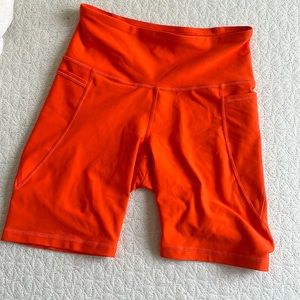 Old Navy Powersoft Bike Shorts size Medium